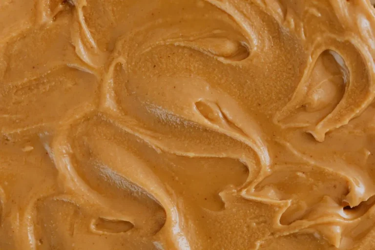 Manteiga de amendoim ou pasta de amendoim: qual escolher?