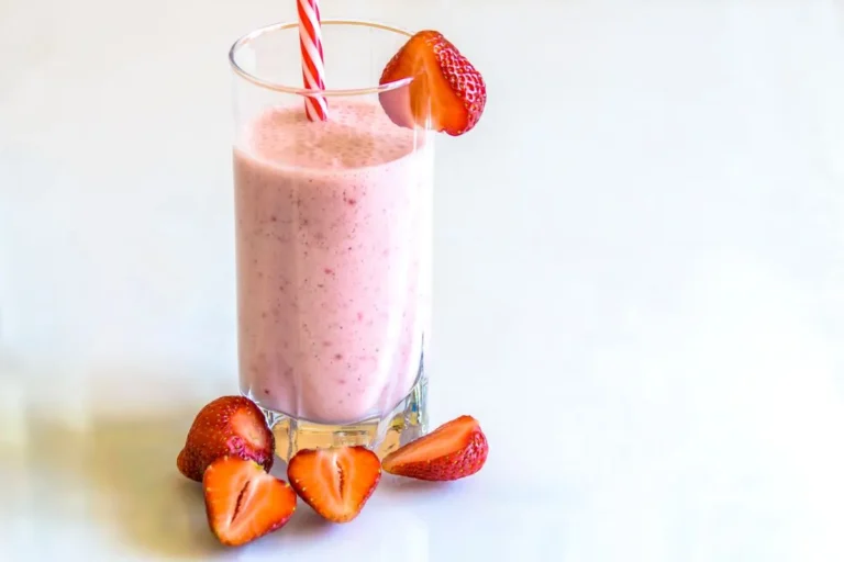 Whey protein no café da manhã ou no pós-treino: qual é a melhor hora?